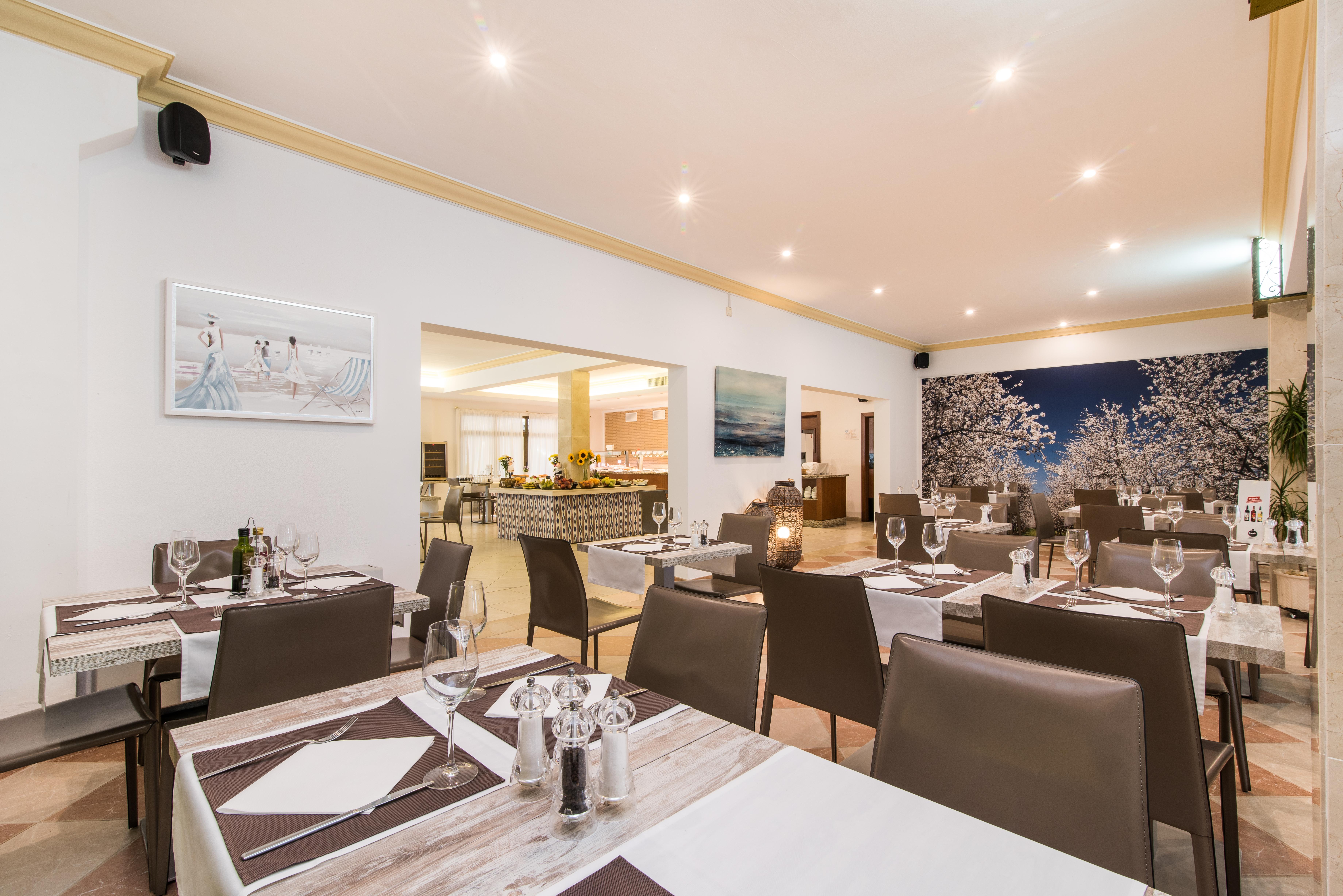 קאלה ראטג'אדה Hotel Baviera מראה חיצוני תמונה