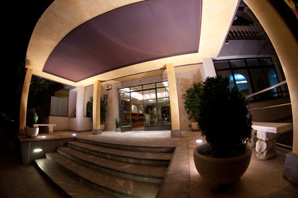 קאלה ראטג'אדה Hotel Baviera מראה חיצוני תמונה