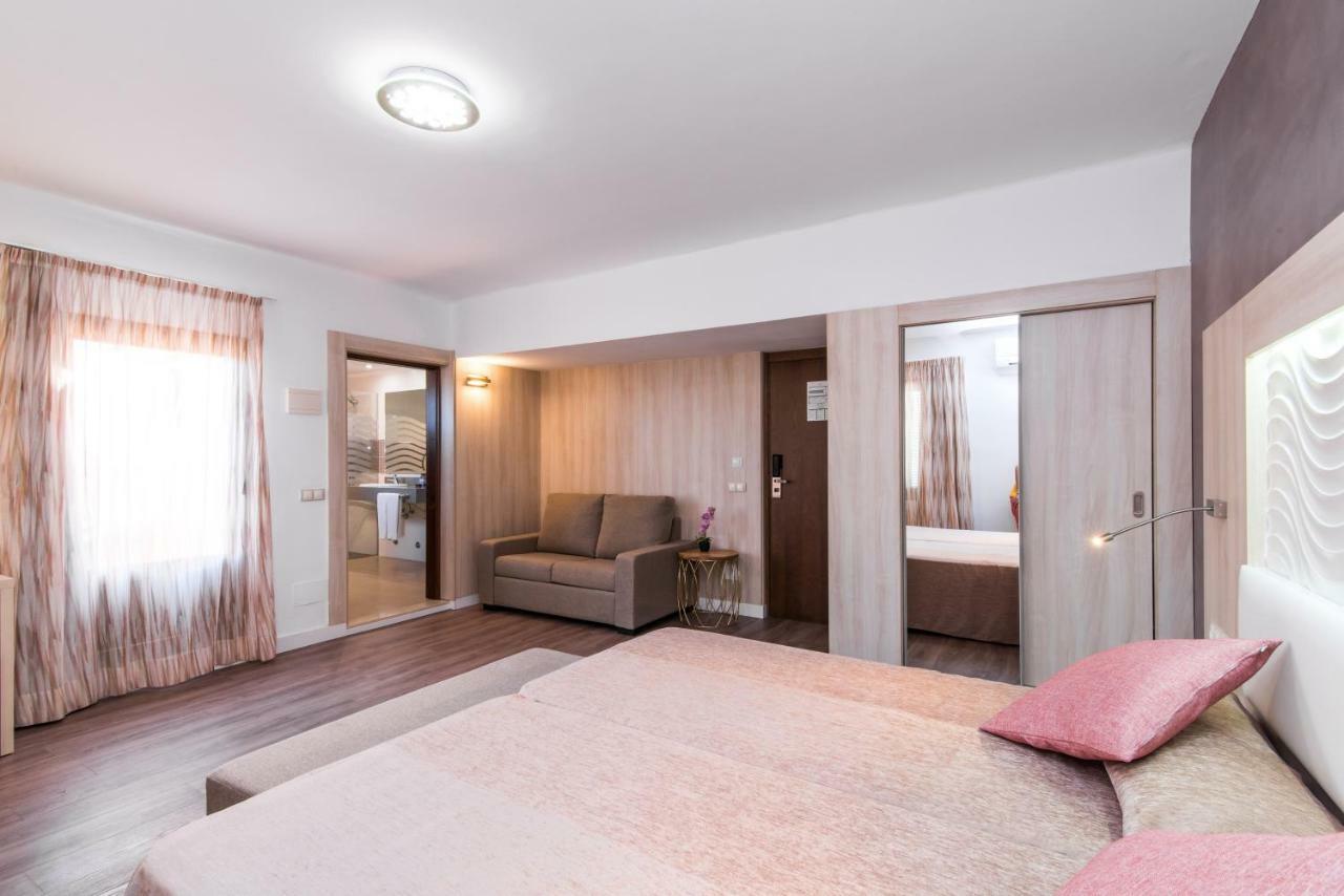 קאלה ראטג'אדה Hotel Baviera מראה חיצוני תמונה